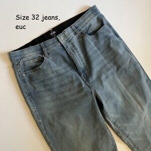 Size 32 Lularoe jeans, light blue, not distressed (172)